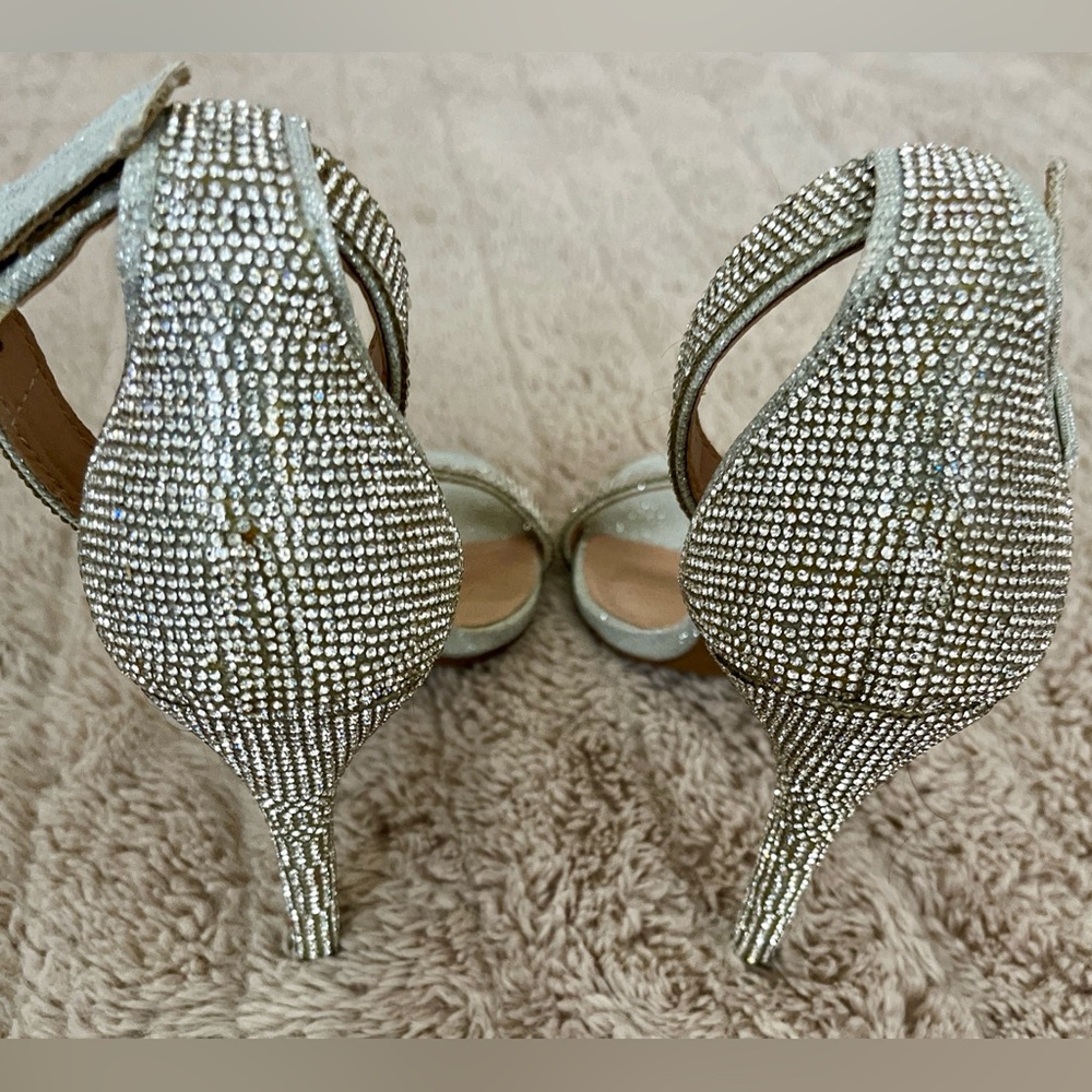 Steve Madden Heeled Sandal Silver Rhinestoned Strappy Ankle Strap Spike Heel 8 - Picture 11 of 16
